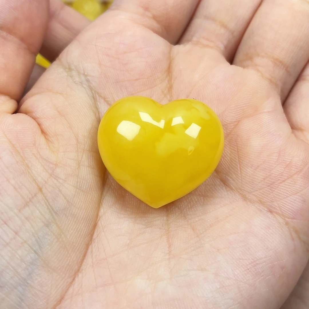 未镶嵌颈饰蜜蜡爱心