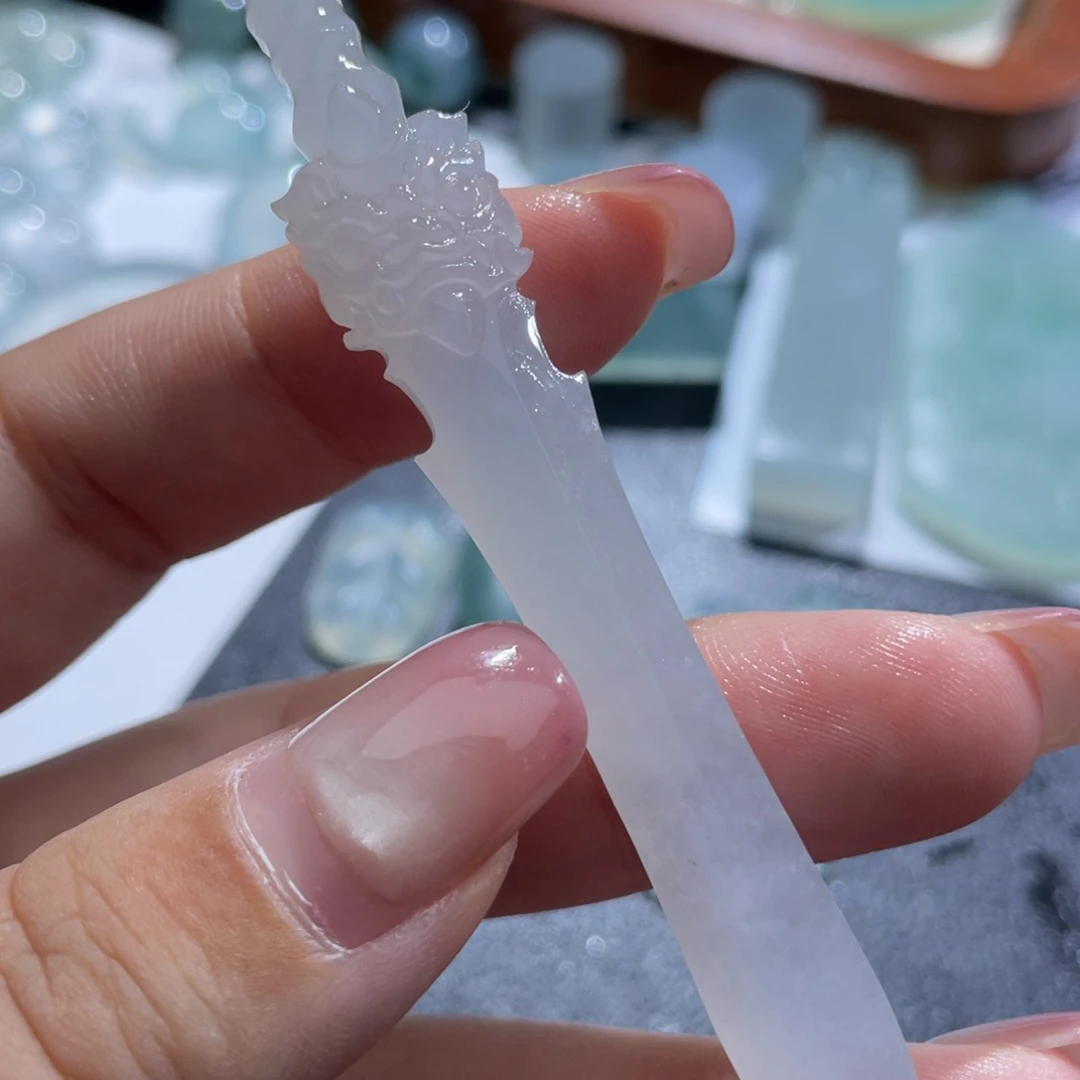 定制翡翠未镶嵌剑