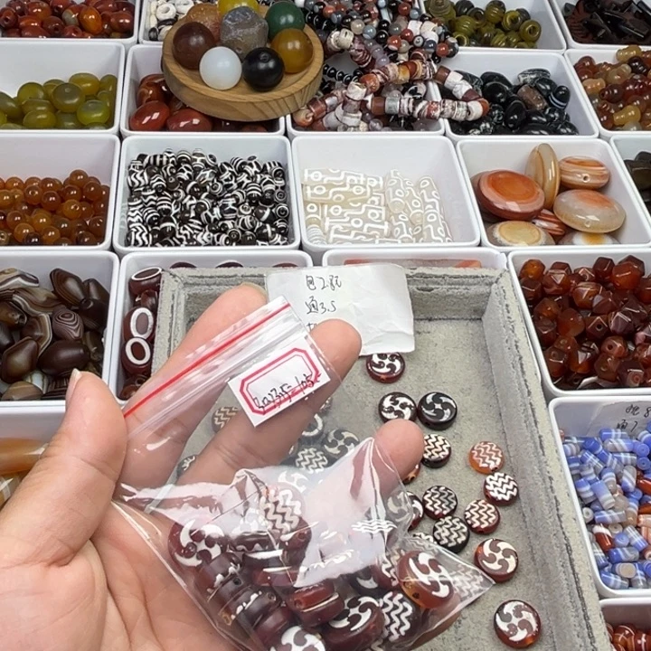 Q***生琉璃非金属30个105通货