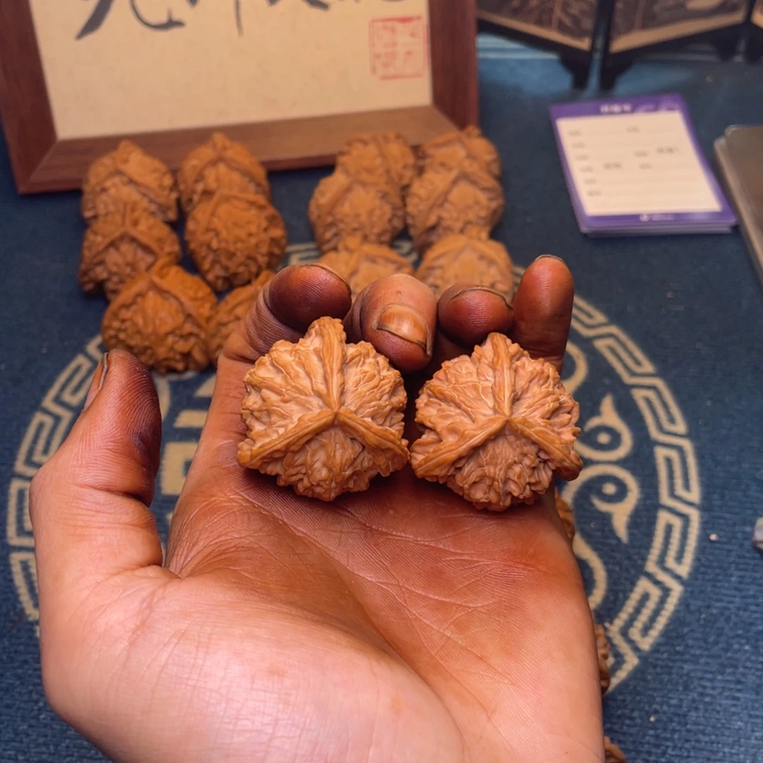 一***呀把件文玩核桃39盘山