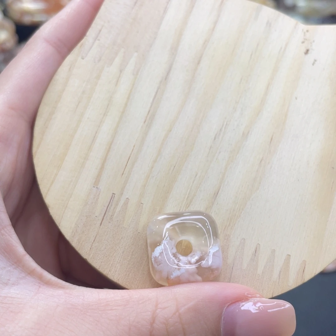 未镶嵌手镯石英质玉风****来