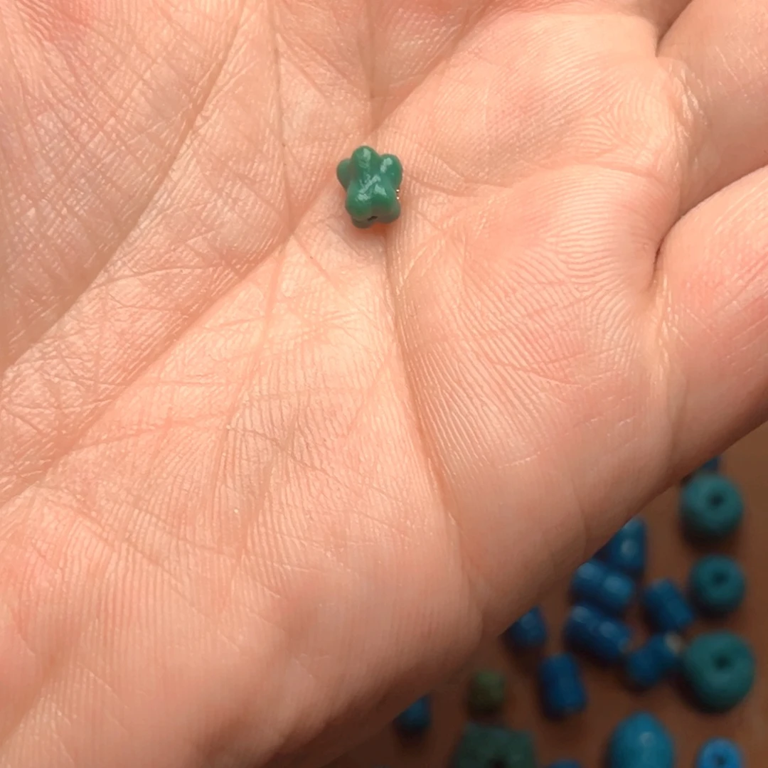 e***o绿松石未镶嵌颈饰