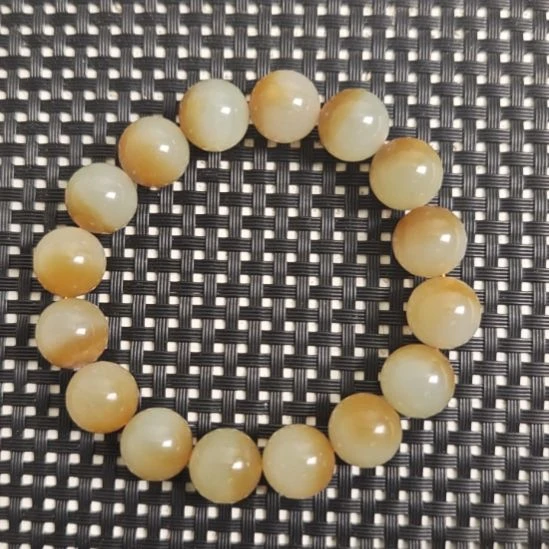 雅****和田玉未镶嵌手串