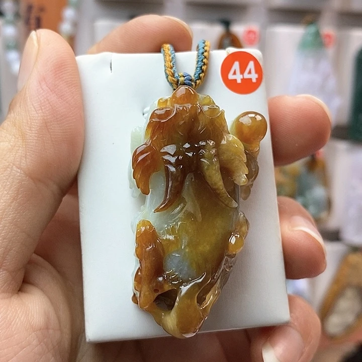 翡翠颈饰未镶嵌～**～每天