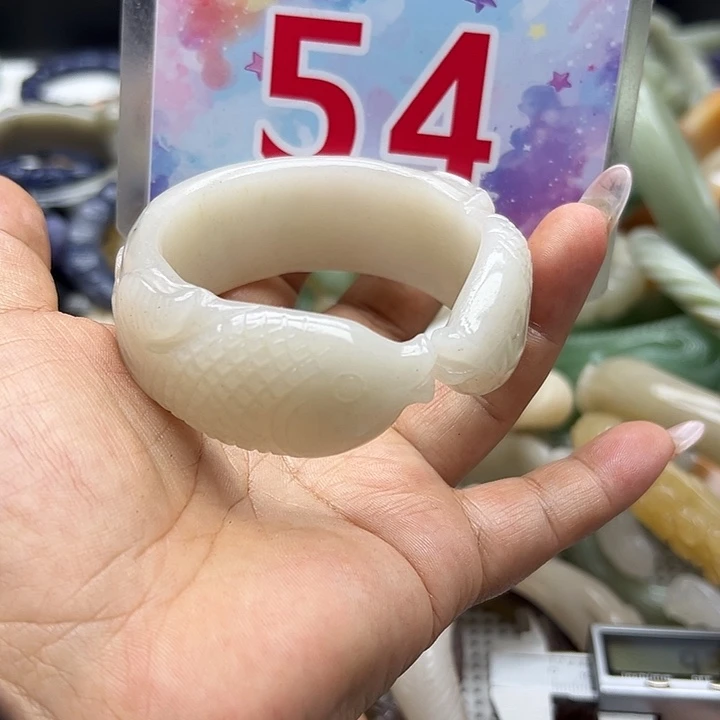未镶嵌手镯石英岩玉