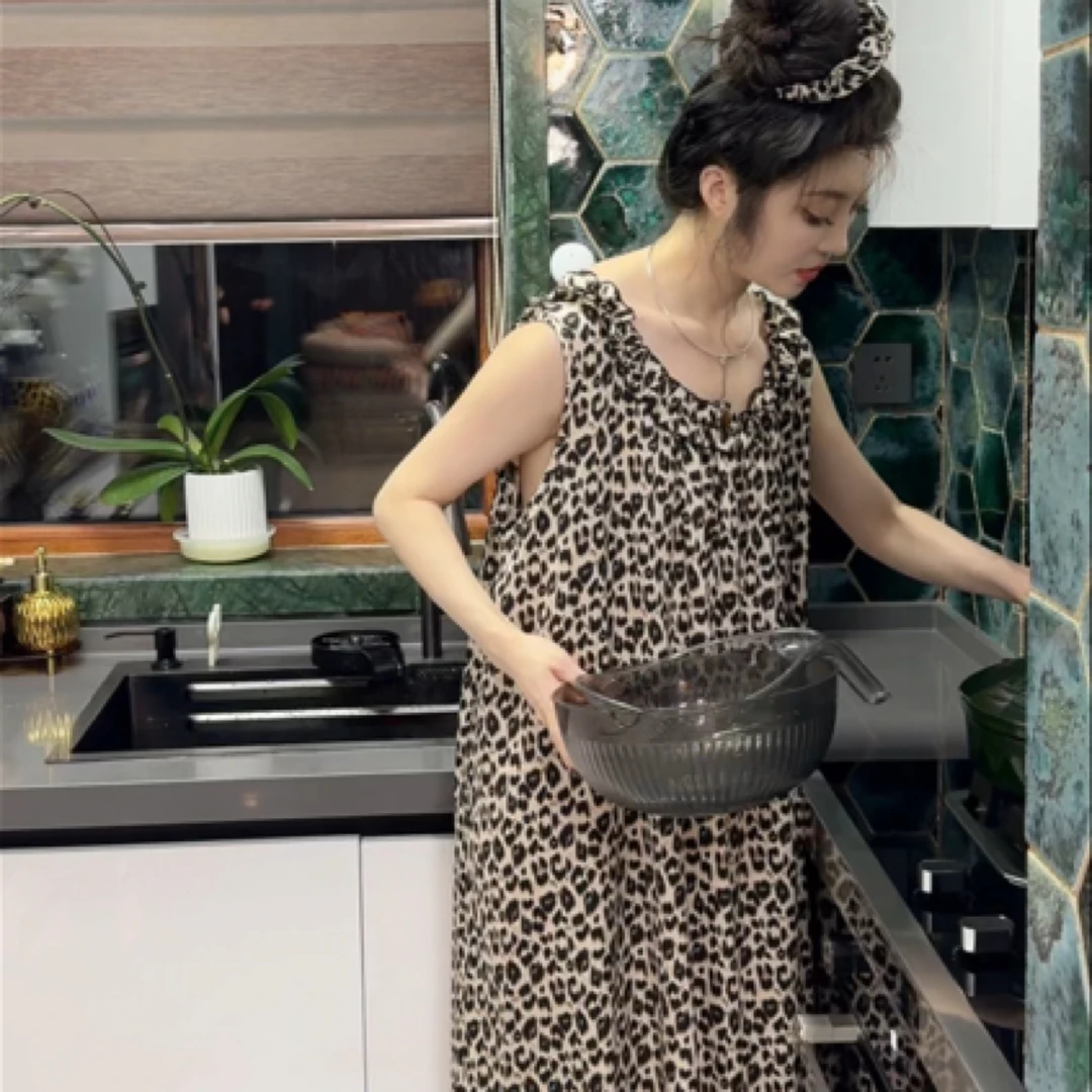 3556气质复古高贵设计长款露背系带连衣裙