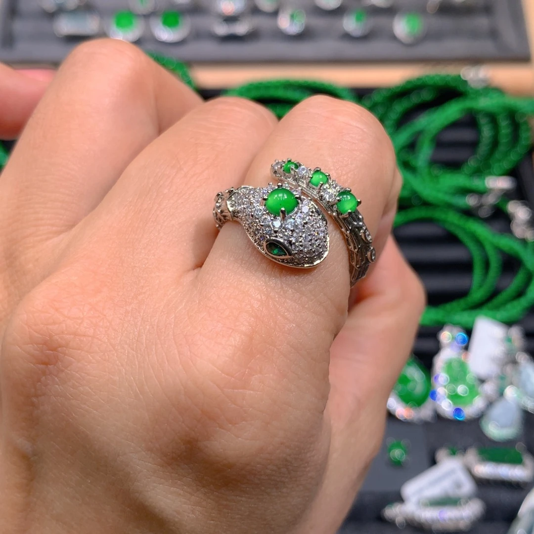 翡翠耳饰未镶嵌天然