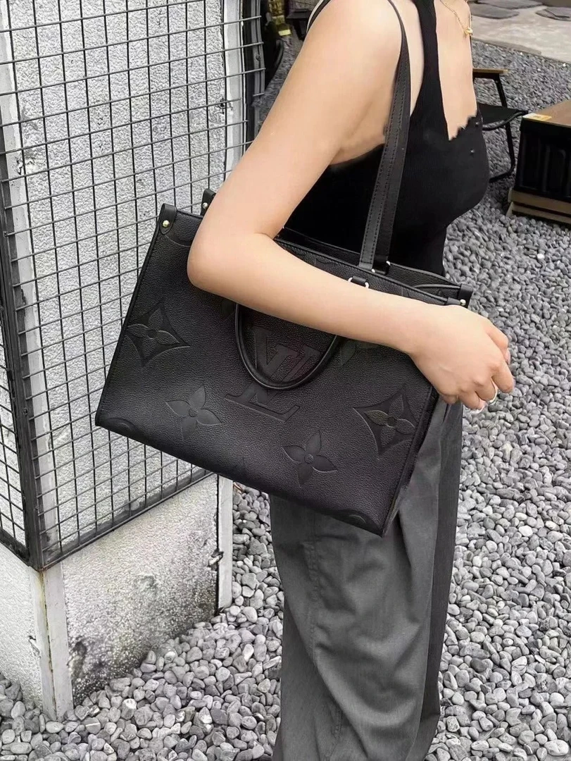 99新 LouisVuitton/路易威登 LV on the go 中号全皮黑/99新/优选
