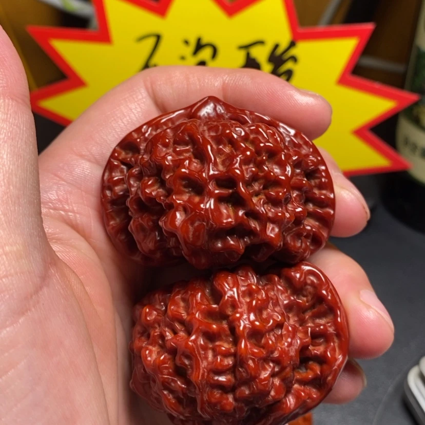 【闪购商品】文玩核桃吊坠允****来52官帽