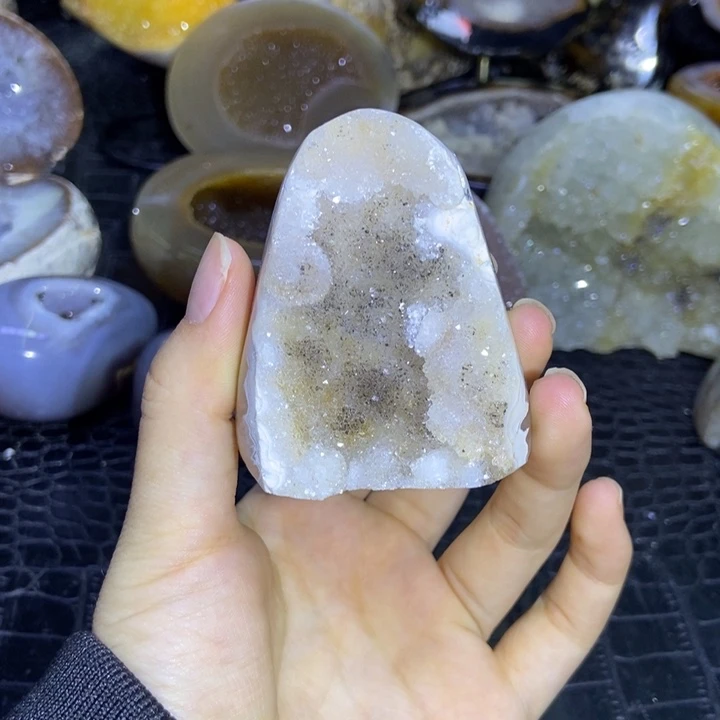 未镶嵌珠宝半成品水晶晶镇