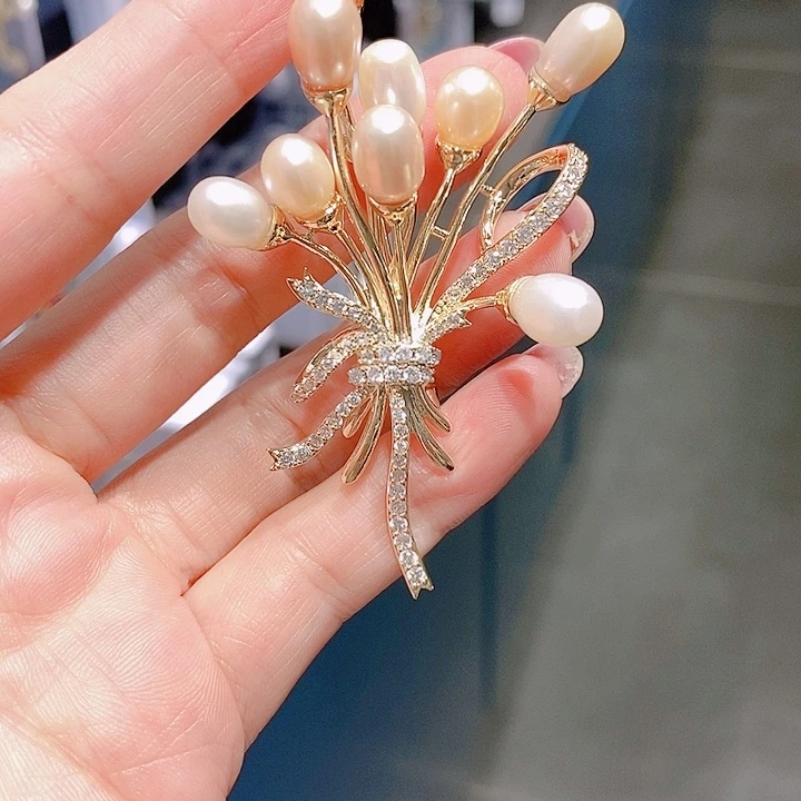 锆石铜合金花束胸针