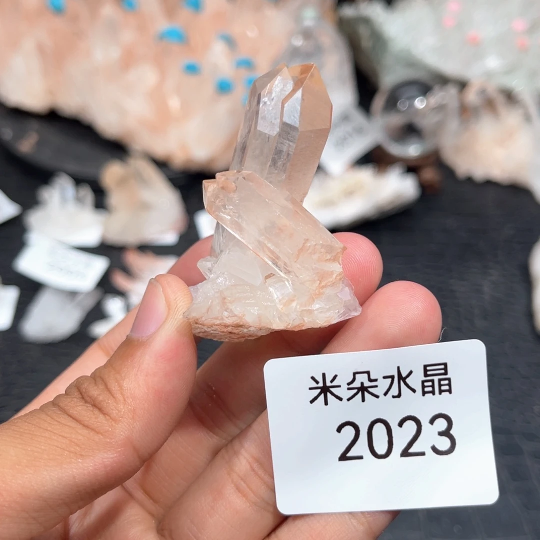 水晶未镶嵌水晶时****r水晶