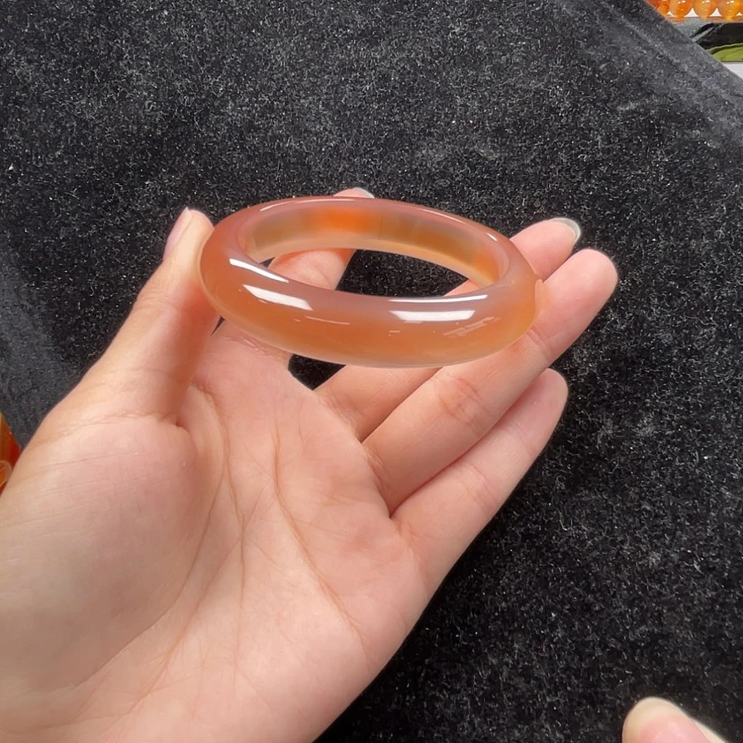 玛瑙/玉髓手镯未镶嵌?*