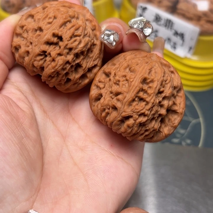 文玩核桃吊坠44-32942-02