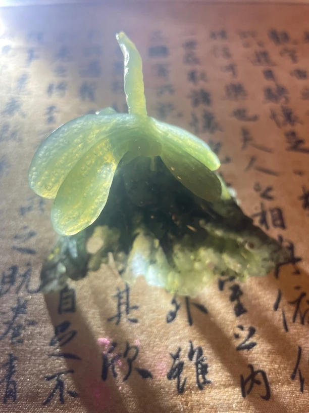 天然岫玉蛇纹石小摆件