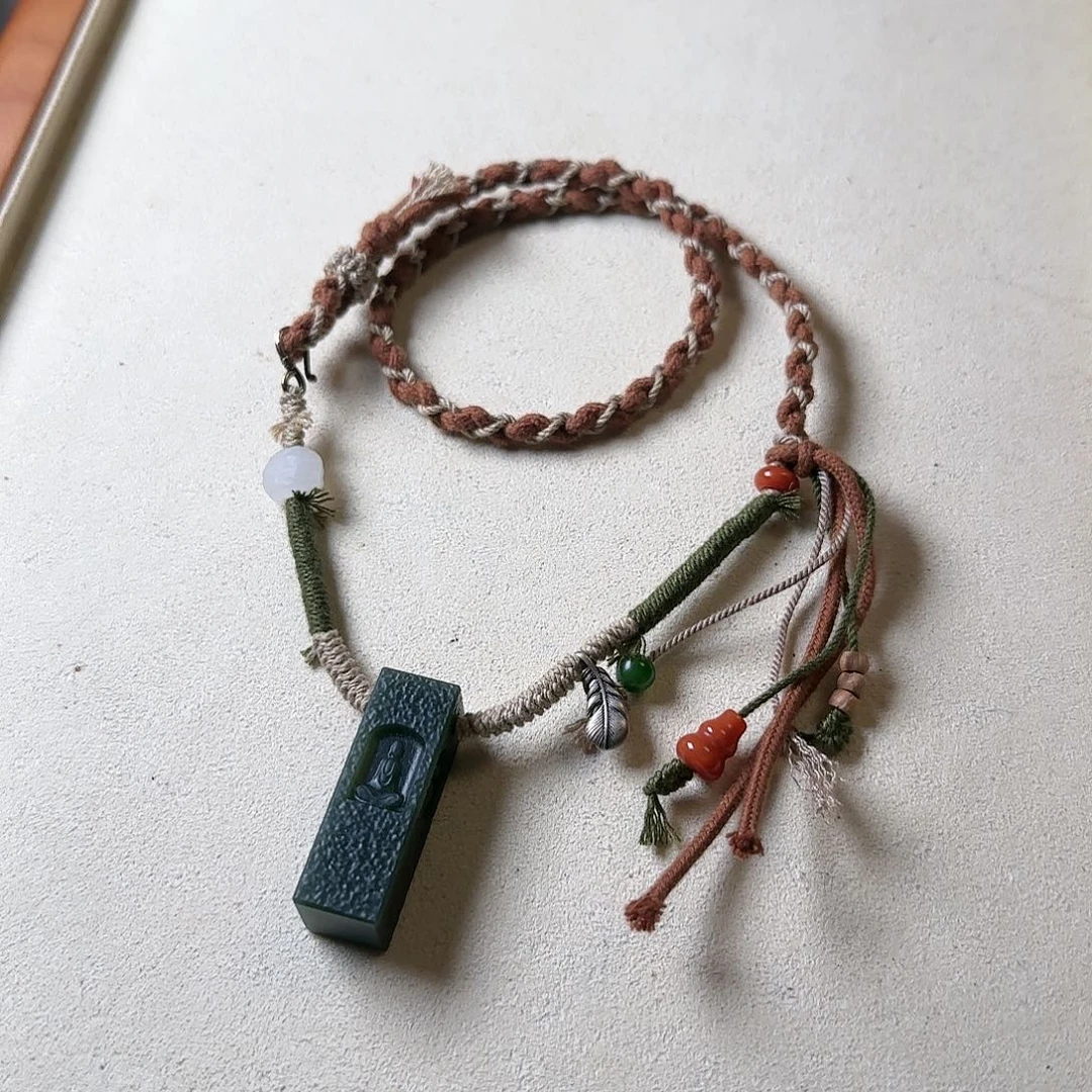 和田玉颈饰未镶嵌好**人