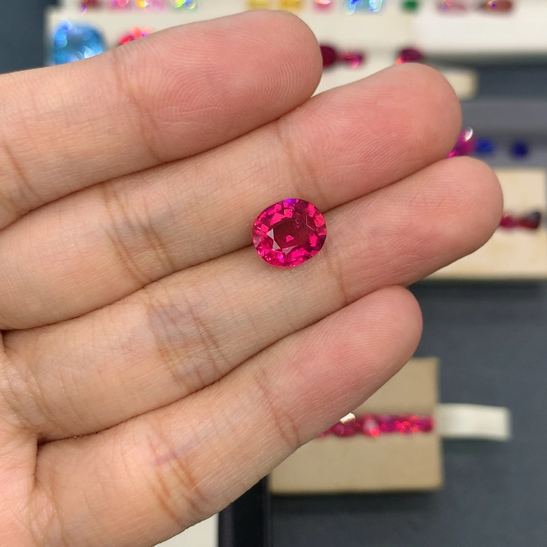 裸石未镶嵌碧玺2.28克拉卢比来