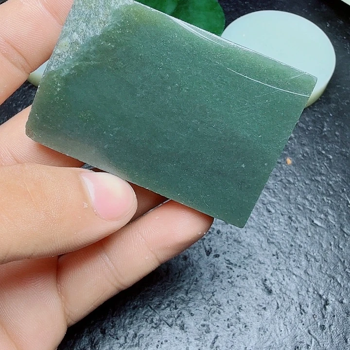 未镶嵌和田玉（糖玉）珠宝奇石