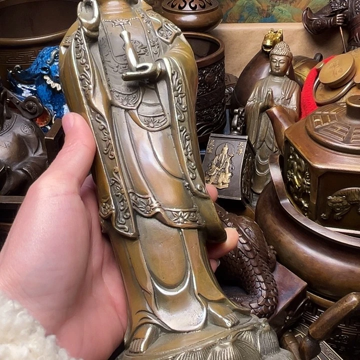 精美铜器批发档口