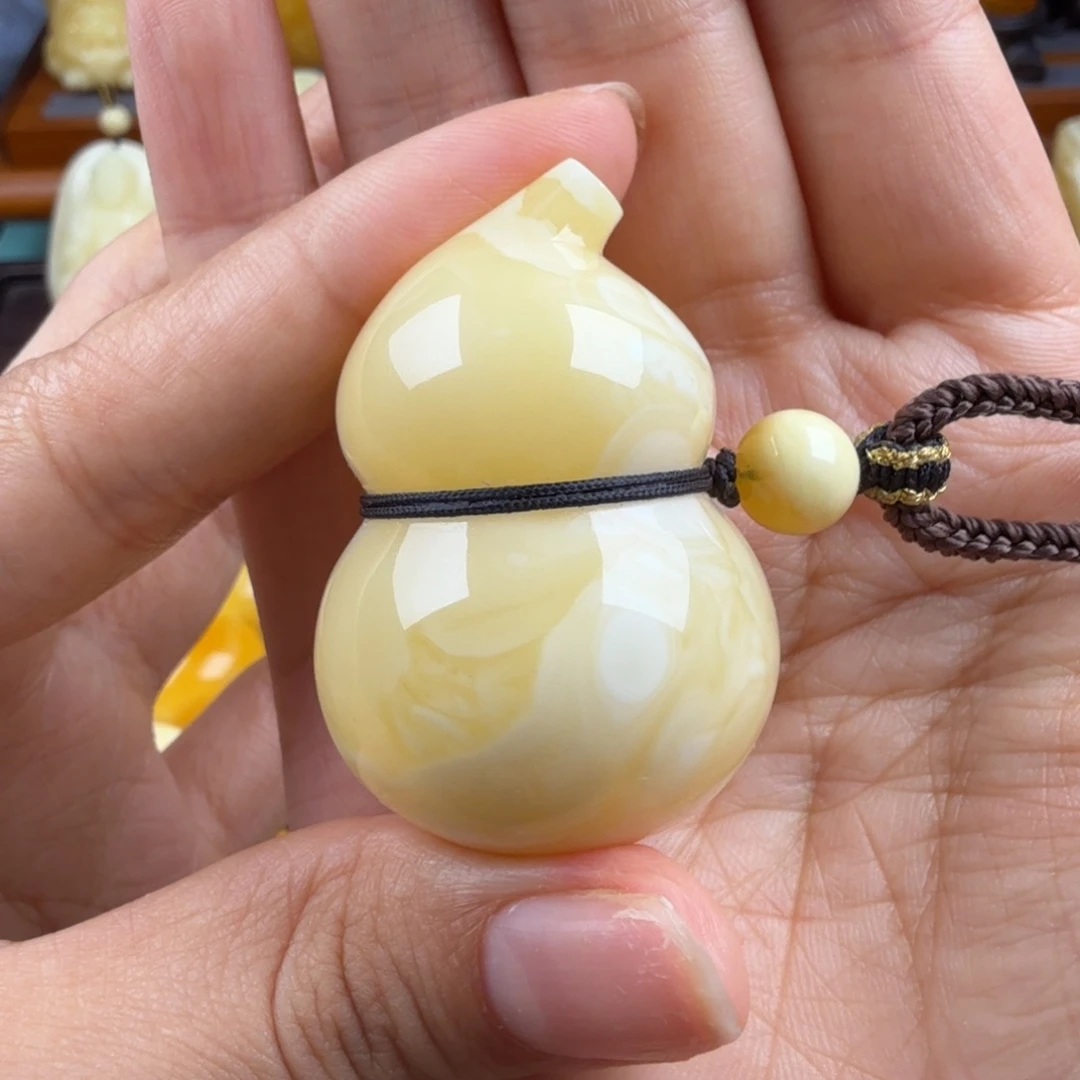 琥珀颈饰未镶嵌纯天然琥珀蜜蜡无优化