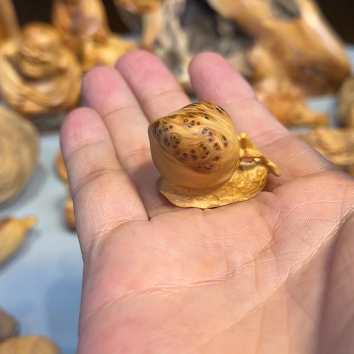 京***姐柏木（崖柏）根雕工艺摆件