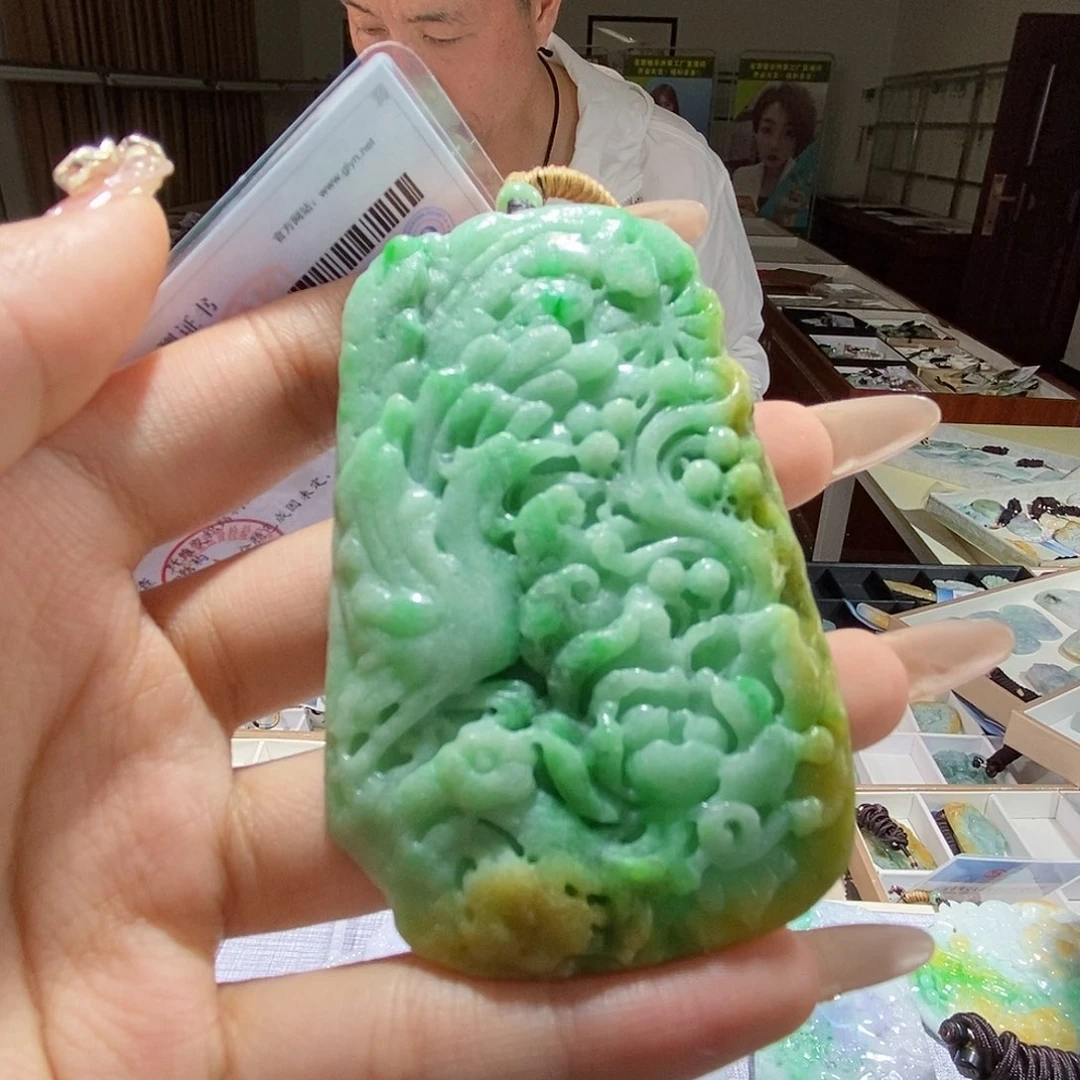 翡翠未镶嵌颈饰翡翠