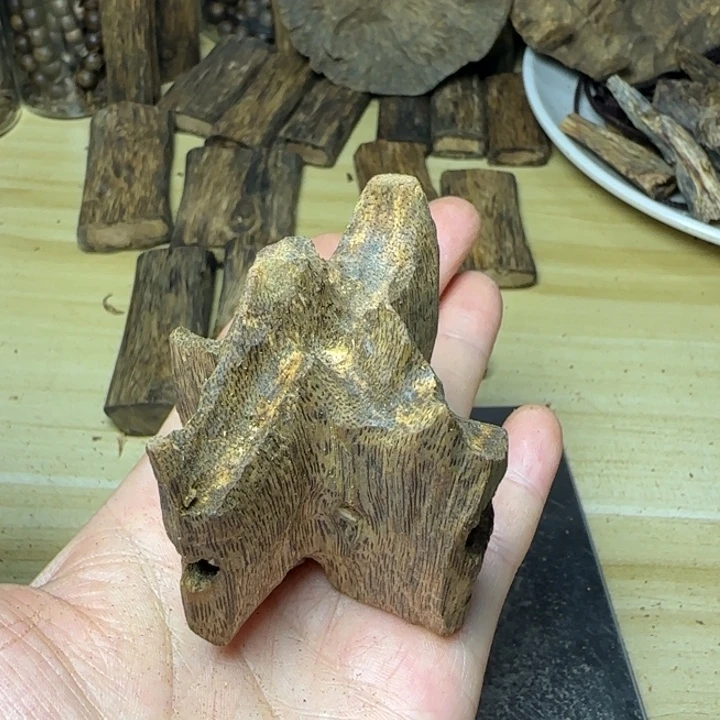 木快***！塘结十字架老料26克