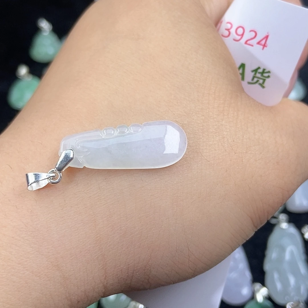 翡翠未镶嵌颈饰天然