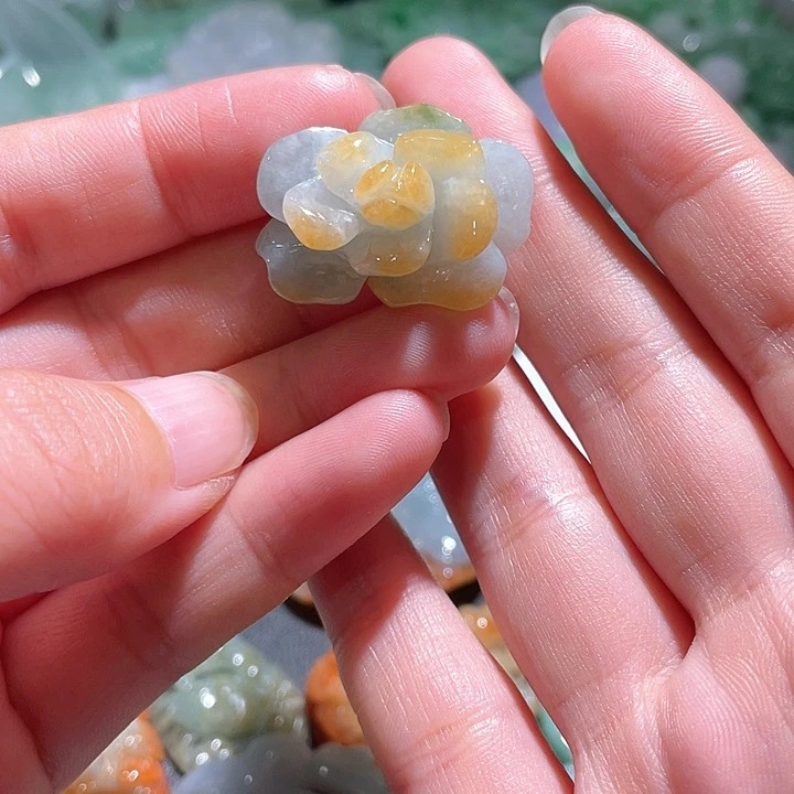 颈饰未镶嵌翡翠天