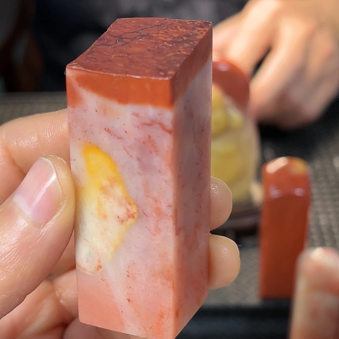 寿山石印石这种现象很明显了