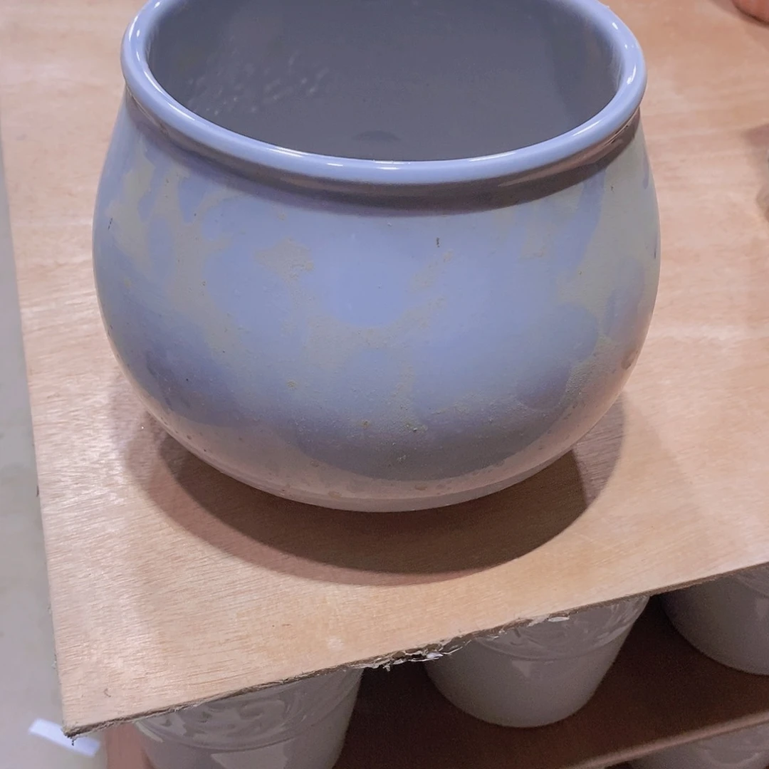 【闪购商品】红陶上***猪微瑕花盆-大肚盆16×16-1个灰