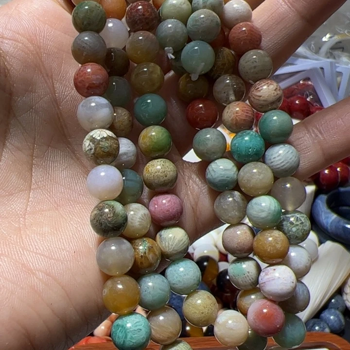 大果紫檀（缅甸花梨）0.8/108多宝绿色姑娘玉