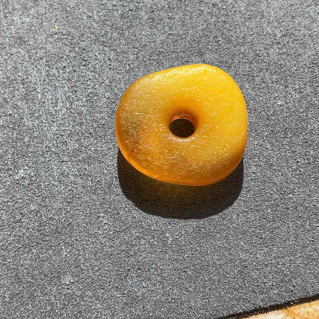 蜜蜡未镶嵌颈饰老蜜蜡饼子（有爆片）