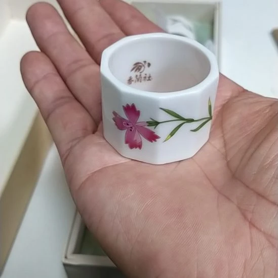 吉***祥瓷片香兰社香兰社香兰