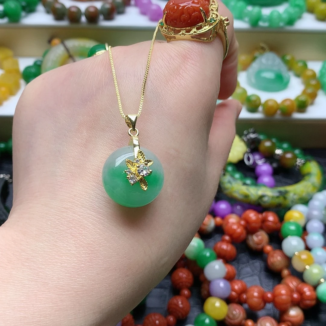 吊坠(赠链)未镶嵌翡翠