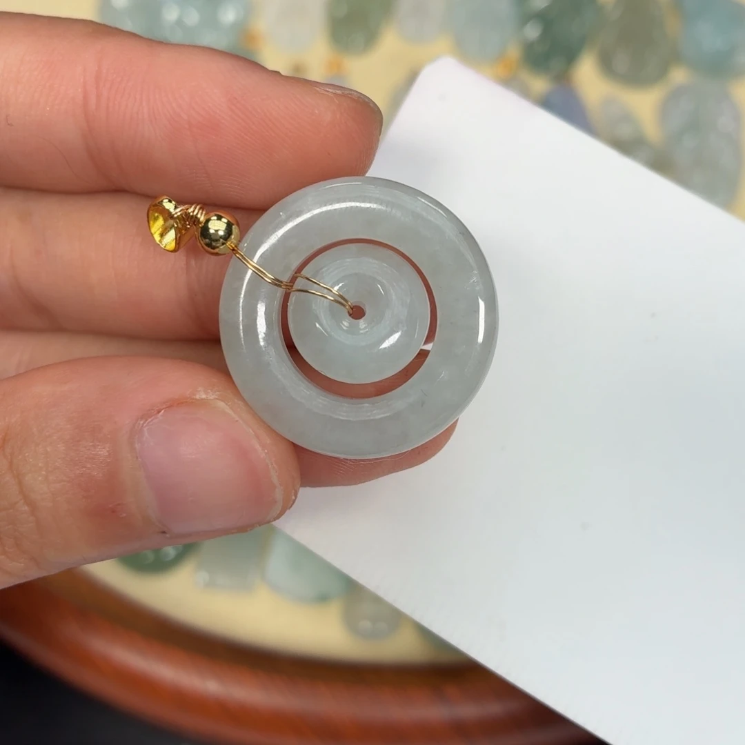 翡翠未镶嵌颈饰子母扣