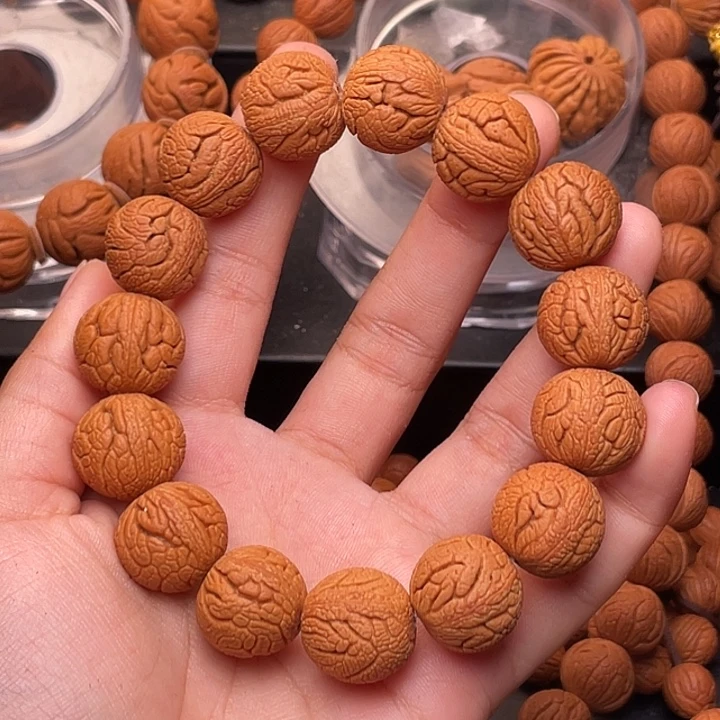 手串桃核金丝龙珠1.7