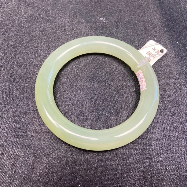 天然和田玉冰晴水52手镯