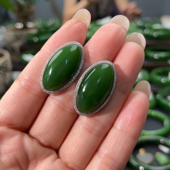 和田玉银S925镶嵌耳饰