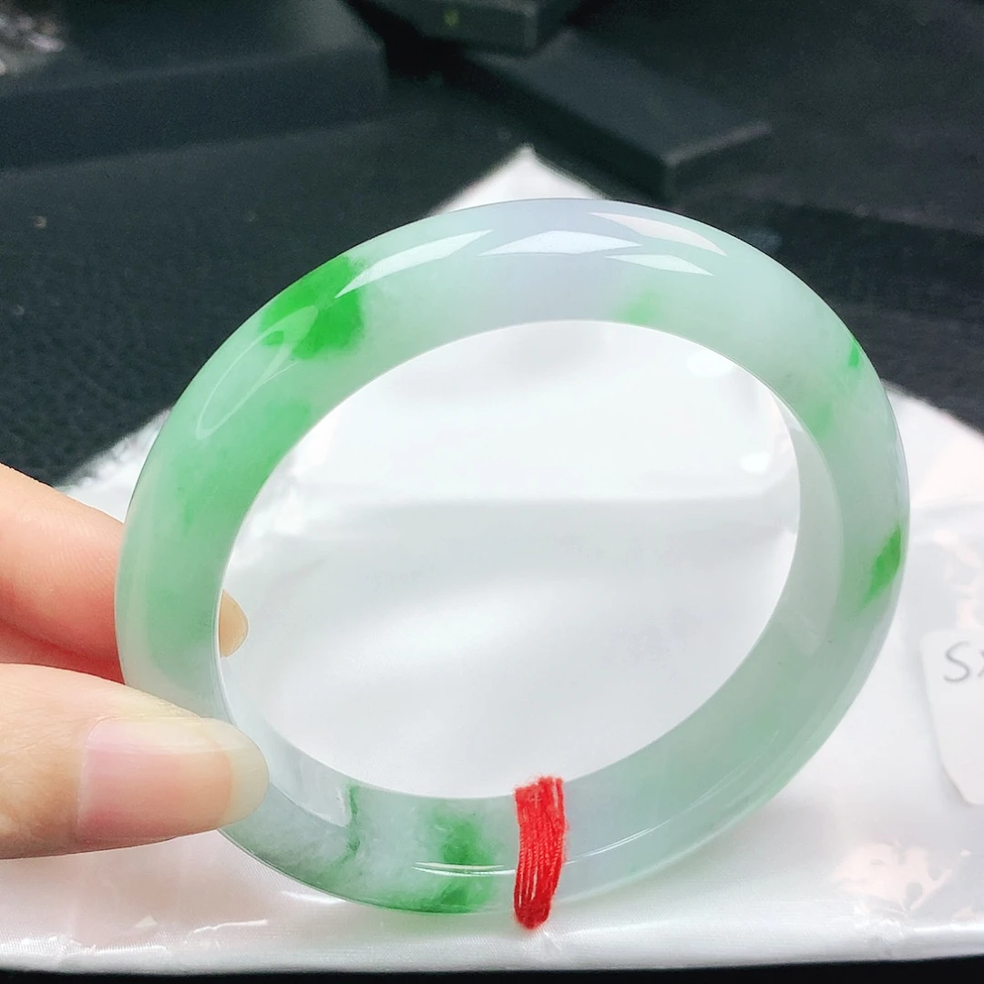 翡翠手镯未镶嵌正