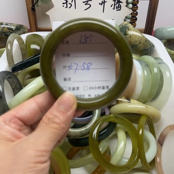 未镶嵌蛇纹石玉手镯