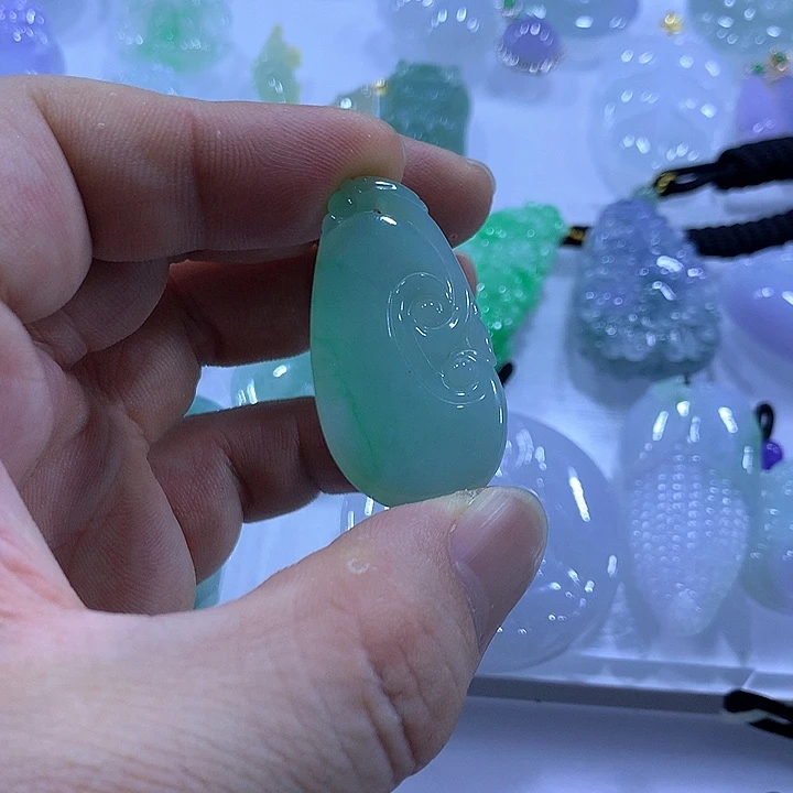 颈饰未镶嵌翡翠天然翡翠A货吊坠