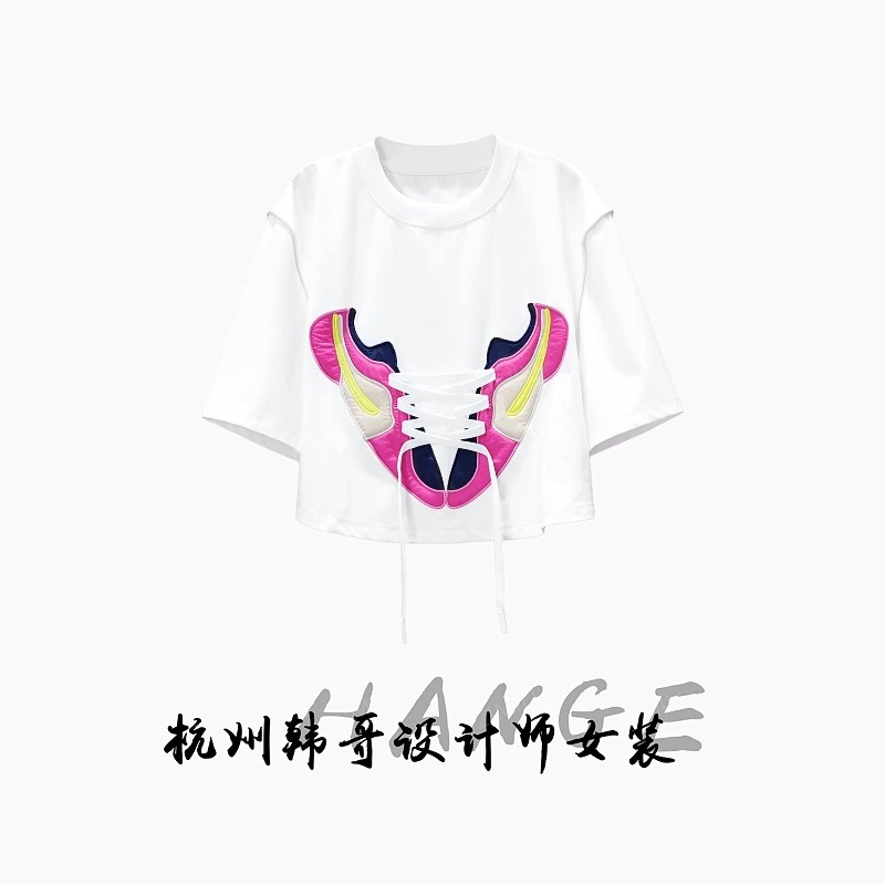 【韩哥女装】秀场同款系列白色系带小众设计刺绣圆领短袖3285