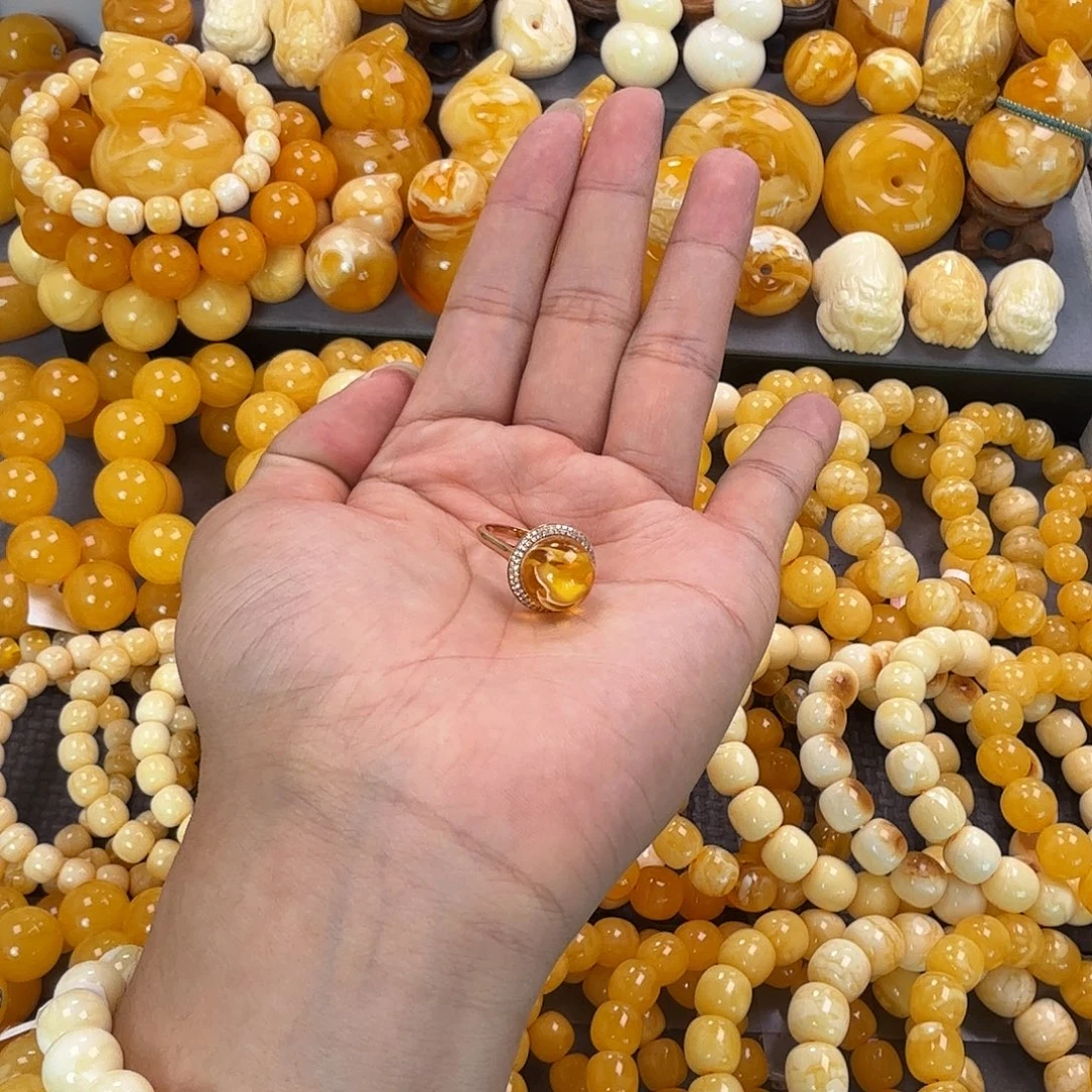 蜜蜡18K金镶嵌珠宝奇石