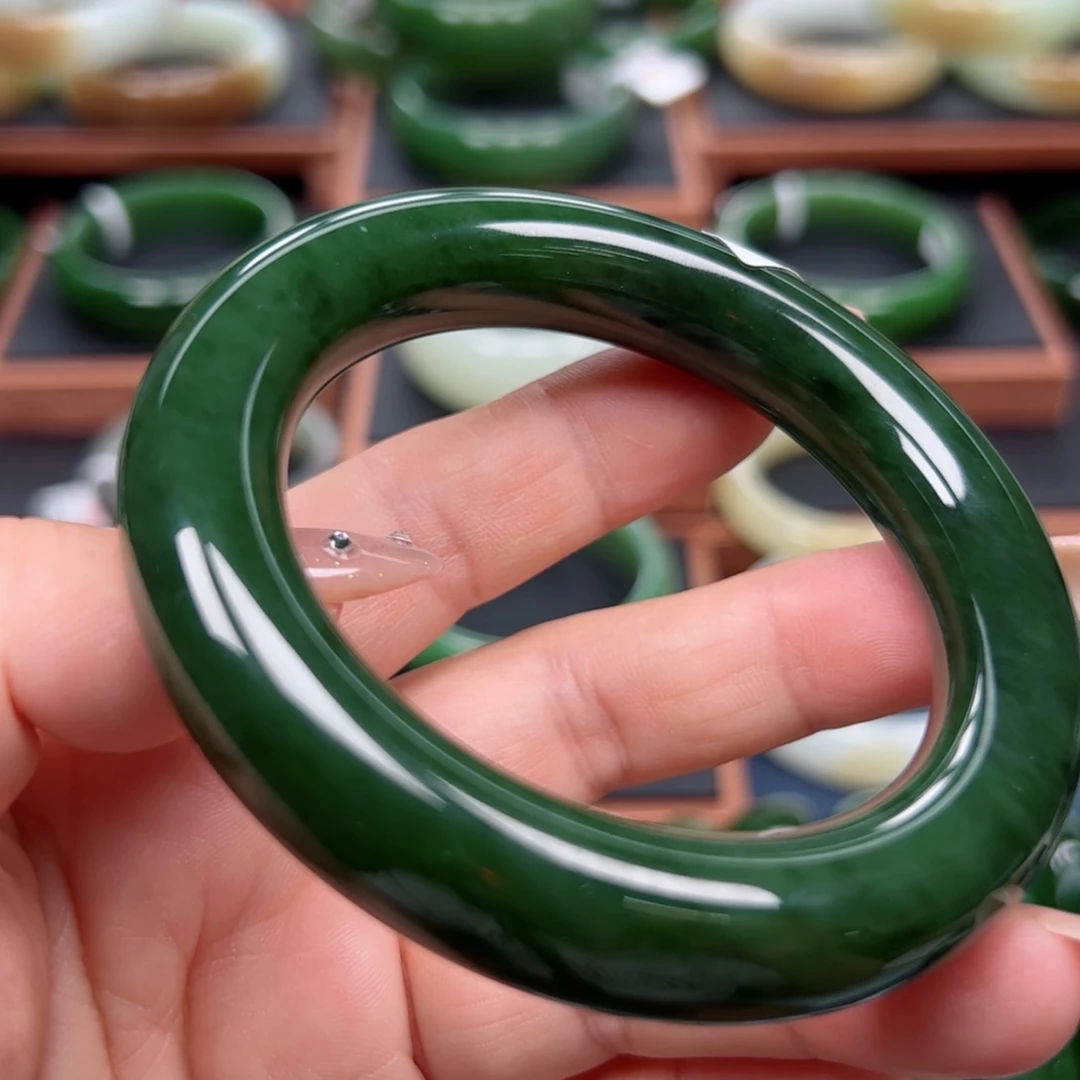 未镶嵌手镯和田玉（碧玉）5758圈口