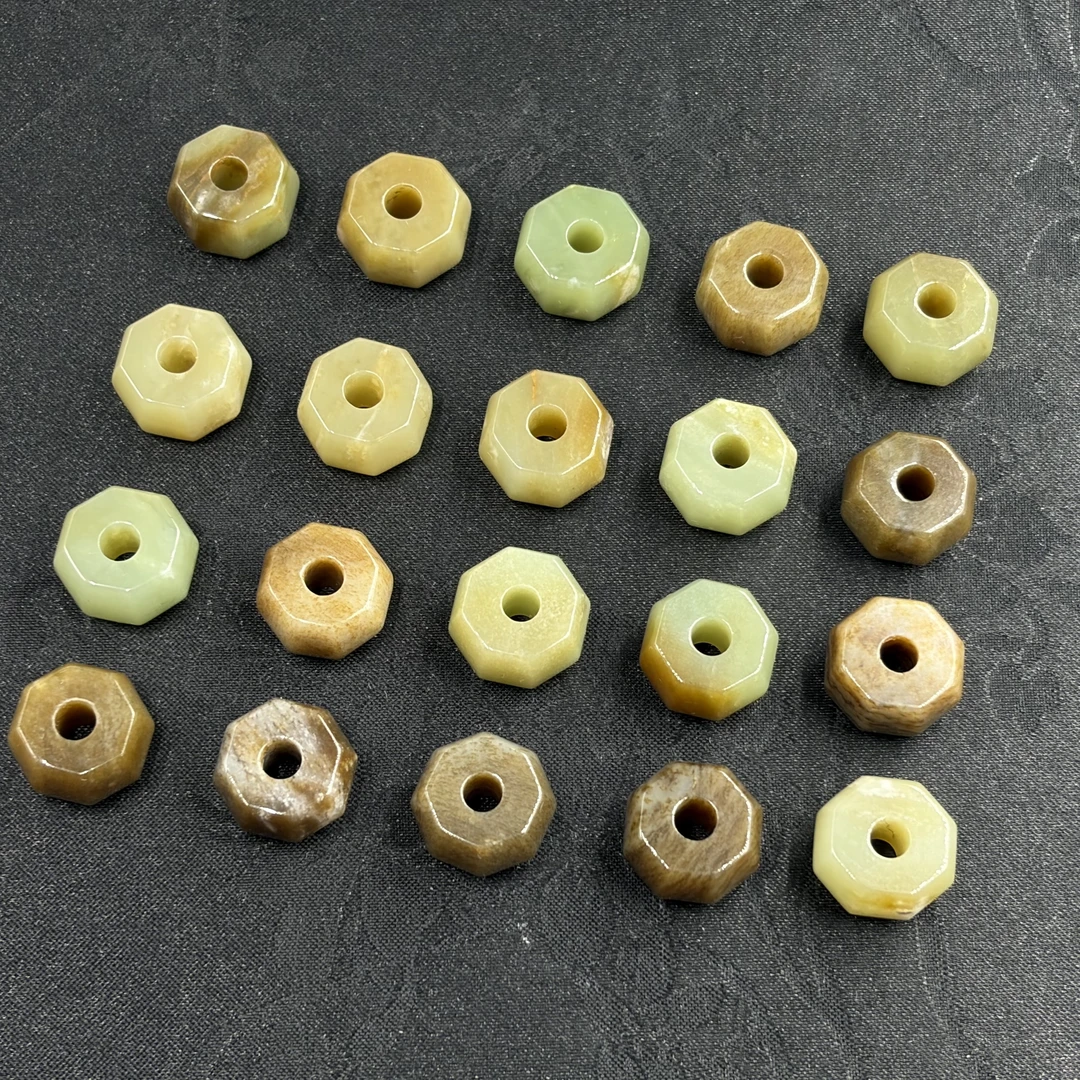 「戴琴珠宝」DQ5936-和田玉糖料菱形南瓜珠配件（多样性发其一）