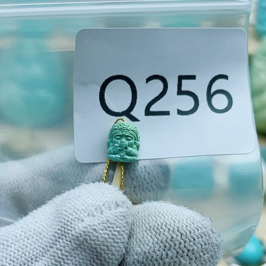 笑***笑绿松石未镶嵌珠宝奇石