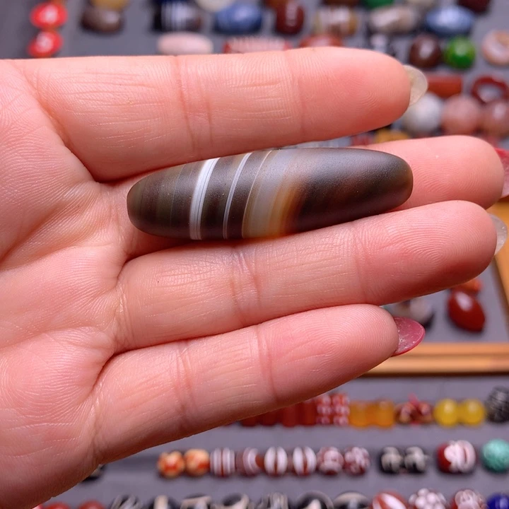 玛瑙/玉髓颈饰未镶嵌七***六