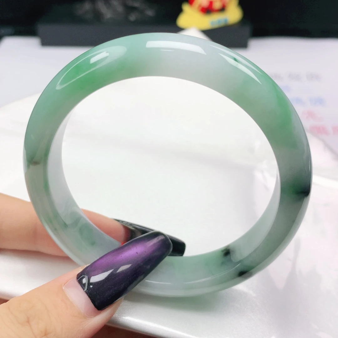未镶嵌手镯翡翠翡翠57.3胶润飘绿正圈