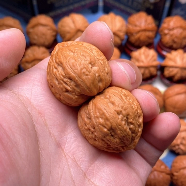 哦***？文玩核桃把件胖头陀